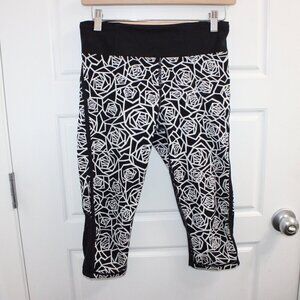 Lululemon Real Quick Crop 17" Posey Black White Size 6